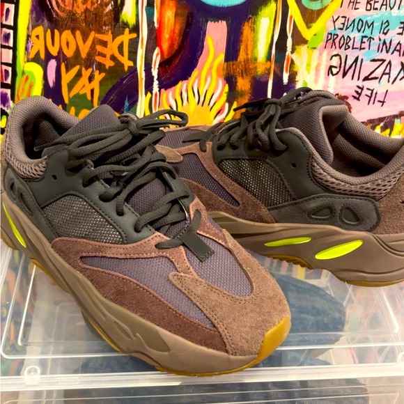 Yeezy Boost 700 'Mauve'Brown Men's Size 8